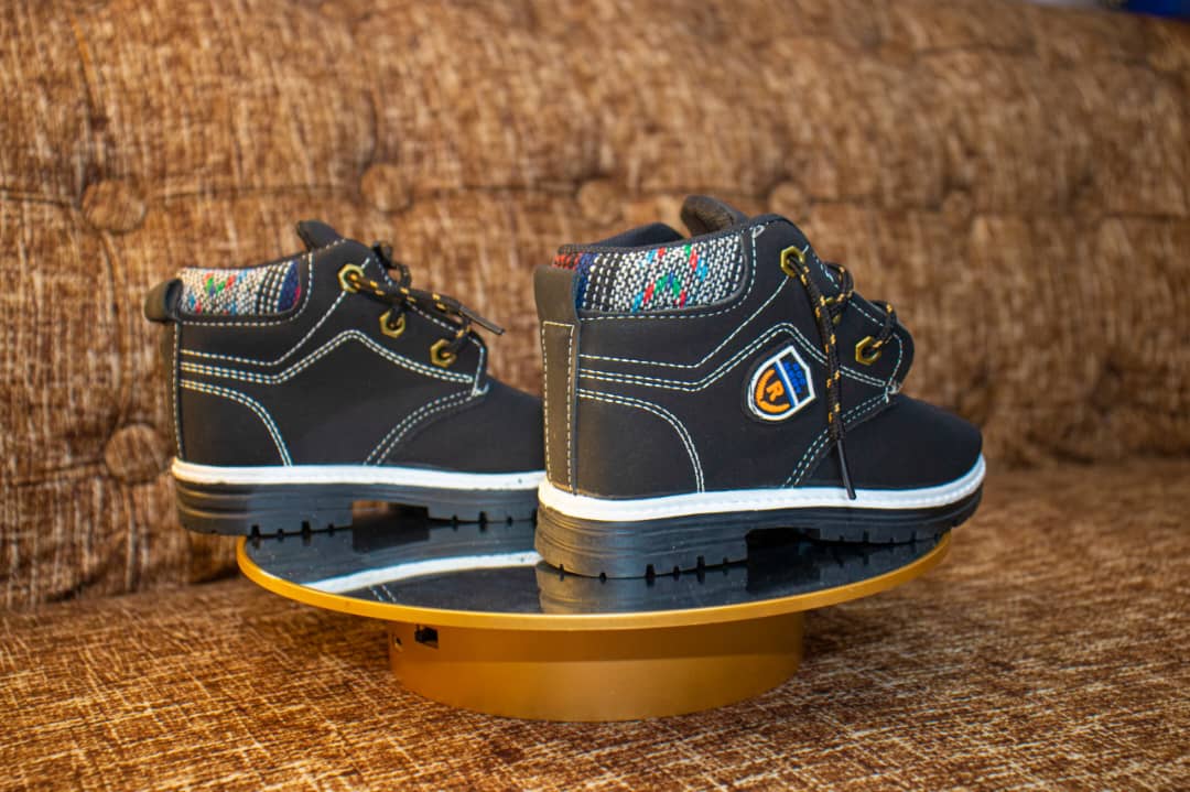 BOTTINE ENFANT STYLE TIMBERLAND